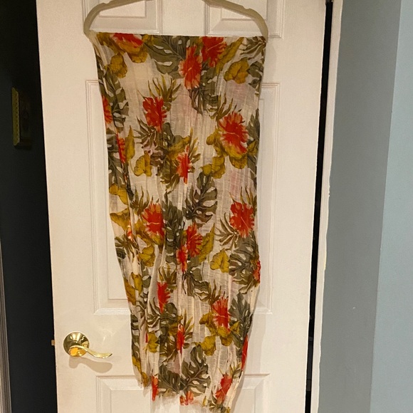 Floral Print Sheer Scarf - Picture 3 of 7